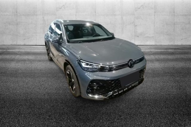 Volkswagen Tiguan 2.0 TDI 150 CV DSG R-Line - foto 3 di 4