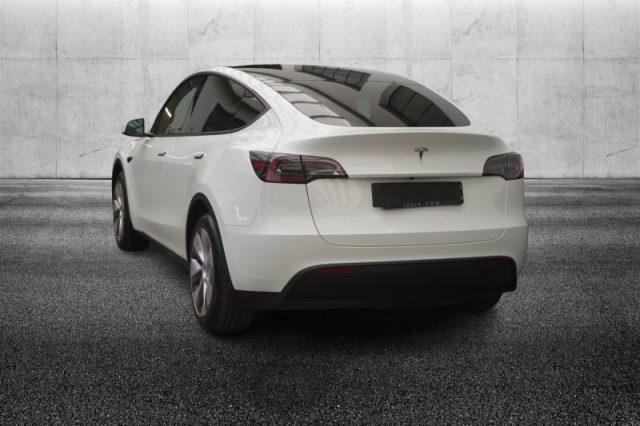Tesla Model Y RWD - foto 4 di 4