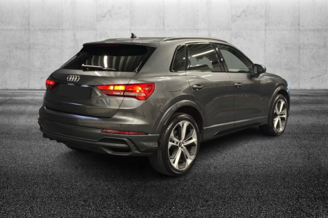 Audi Q3 35 TDI S tronic S line edition - foto 3 di 4