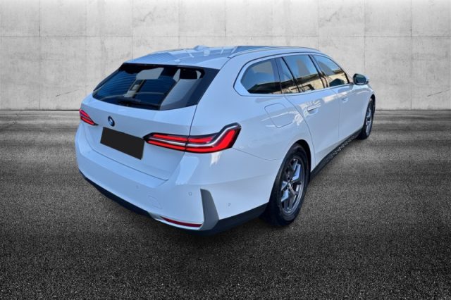 BMW 520 d 48V sDrive Touring - foto 4 di 4