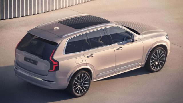 Volvo XC90 B5 AWD automatico 7 posti Ultra Black Edition (2 nuovo a PIEVE DI CENTO