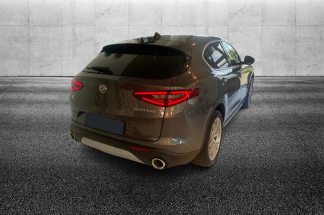 Alfa Romeo Stelvio 2.0 Turbo 200 CV AT8 Q4 Super - foto 3 di 4