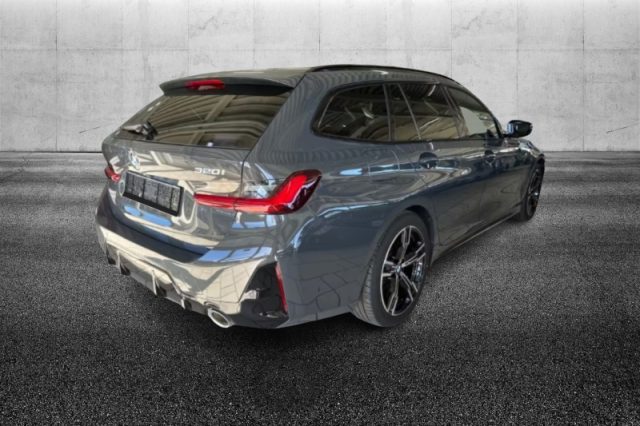 BMW 320 i Touring Msport - foto 3 di 4