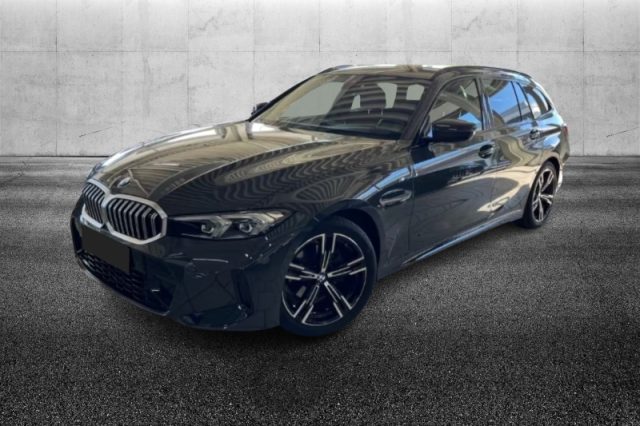 BMW 320 i Touring Msport semestrale a PIEVE DI CENTO