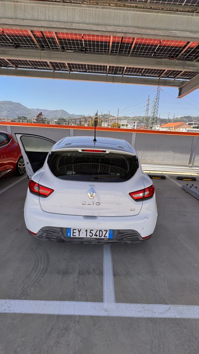 Renault Clio 1.5 dCi 8V 75CV 5 porte Wave - foto 3 di 4