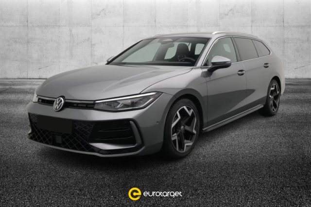 Volkswagen Passat 2.0 TDI 150 CV SCR DSG R-Line semestrale a PIEVE DI CENTO