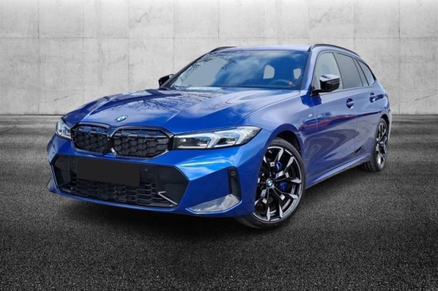 BMW 340 M i 48V xDrive Touring Serie 3(G20/1-80/1) semestrale a PIEVE DI CENTO