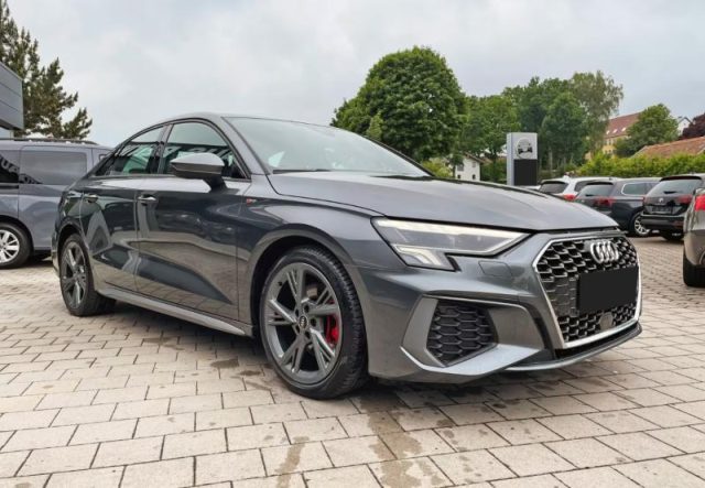 Audi A3 Sedan 35 TDI S tronic S line edition - foto 4 di 4