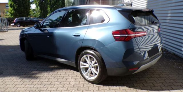 BMW X3 xDrive30e - foto 3 di 4