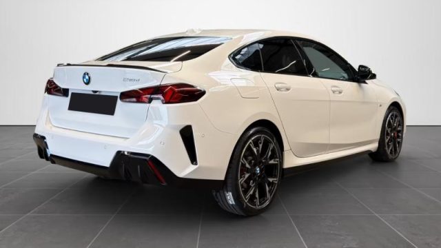 BMW 218 d Gran Coup� MSport Pro - foto 3 di 4