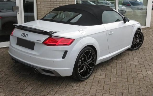 Audi TT Roadster 45 TFSI S tronic - foto 2 di 4