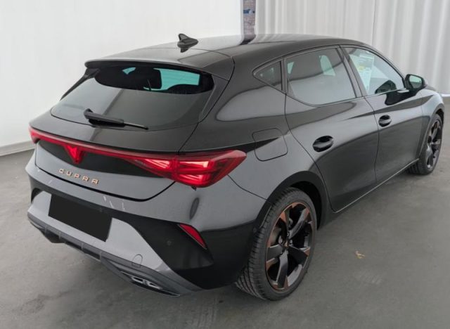 CUPRA Leon 1.5 Hybrid 150 CV DSG - foto 3 di 4