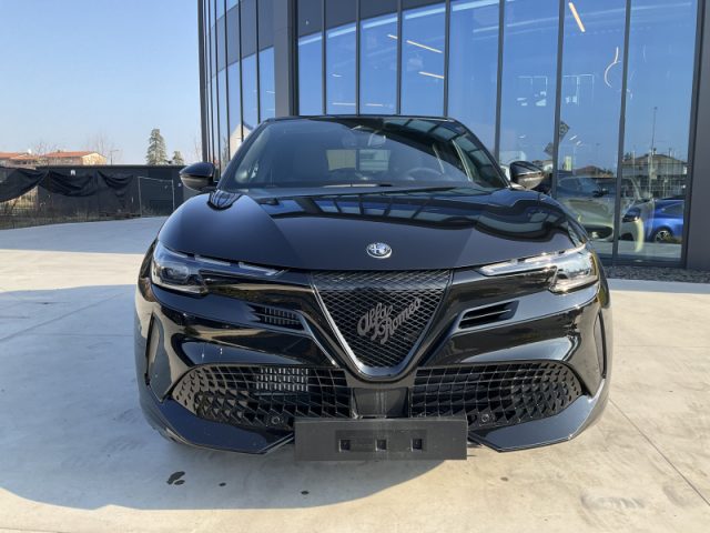 Alfa Romeo Junior 1.2 145 CV Hybrid eDCT6 Ti - foto 2 di 4