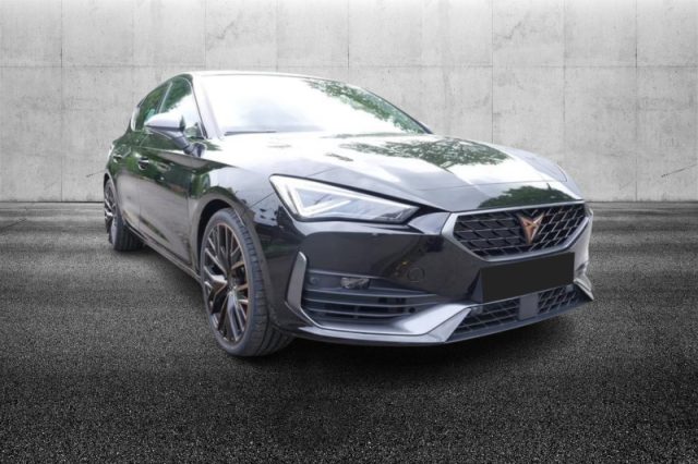 CUPRA Leon 2.0 TSI 300 CV DSG VZ usato a PIEVE DI CENTO