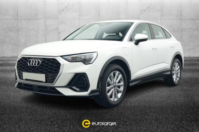 Audi Q3 SPB 45 TFSI e S tronic - foto 1 di 4