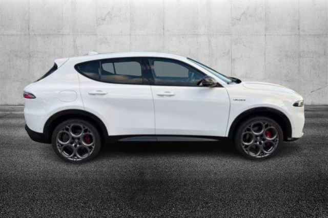 Alfa Romeo Tonale 1.3 280 CV PHEV AT6 Q4 Veloce - foto 4 di 4