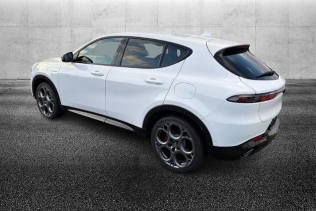 Alfa Romeo Tonale 1.3 280 CV PHEV AT6 Q4 Veloce - foto 3 di 4