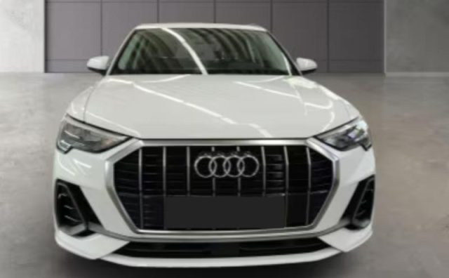 Audi Q3 45 TFSI quattro S tronic S line edition - foto 3 di 4