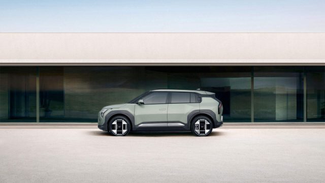 Kia EV3 81.4 kWh AWD Earth - foto 2 di 4