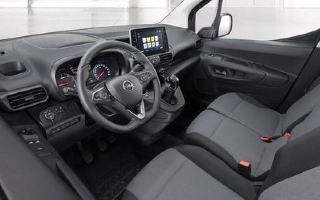 Opel Combo 1.5 BlueHDI S&S 100CV L1 Edition+ - foto 4 di 4