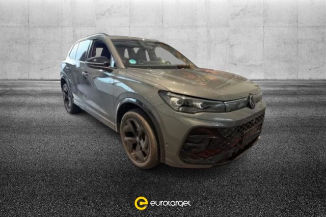 Volkswagen Tiguan 1.5 TSI eHybrid 272 CV DSG R-Line semestrale a PIEVE DI CENTO