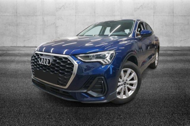 Audi Q3 SPB 45 TFSI e S tronic - foto 2 di 4