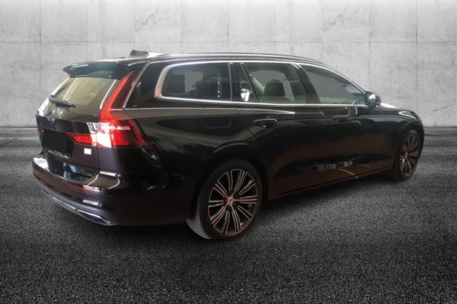Volvo V60 T6 Recharge AWD Plug-in Hybrid Inscription Expres - foto 3 di 4
