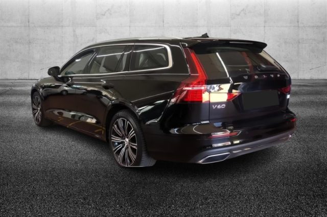 Volvo V60 T6 Recharge AWD Plug-in Hybrid Inscription Expres - foto 2 di 4