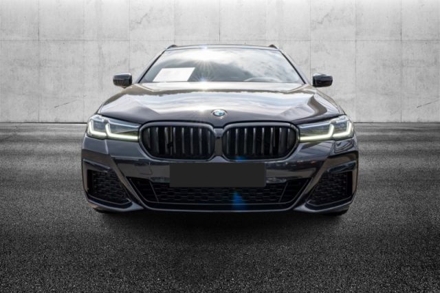 BMW 520 d 48V Touring Msport - foto 3 di 4
