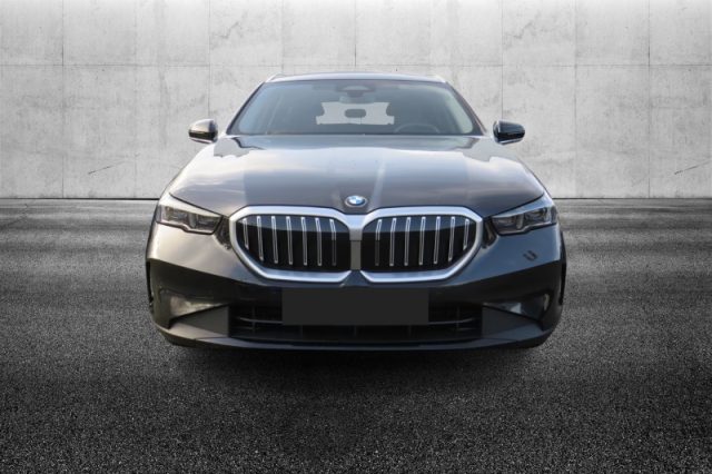 BMW 520 d 48V sDrive Touring - foto 4 di 4