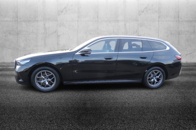 BMW 520 d 48V sDrive Touring - foto 3 di 4
