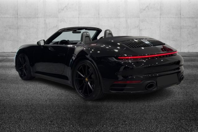 Porsche 911 Carrera Cabriolet - foto 3 di 4