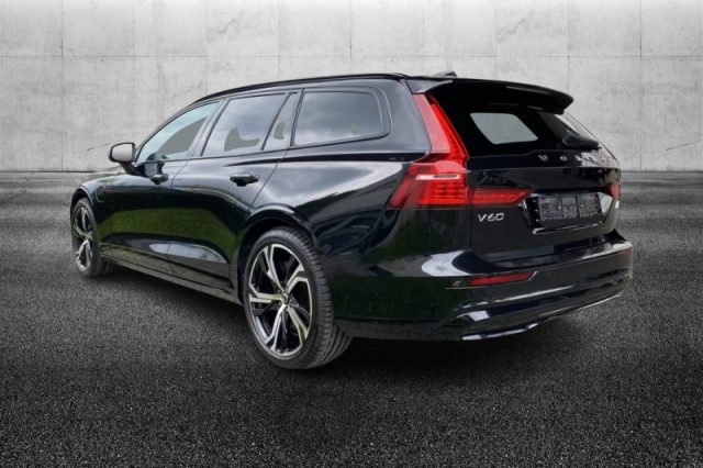 Volvo V60 T8 Recharge AWD Plug-in Hybrid aut. Plus Dark - foto 3 di 4