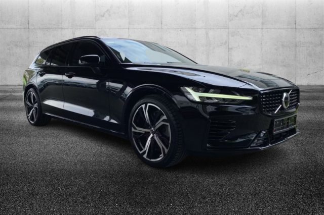 Volvo V60 T8 Recharge AWD Plug-in Hybrid aut. Plus Dark usato a PIEVE DI CENTO