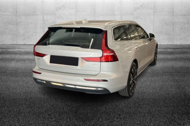 Volvo V60 B4 (d) automatico Plus Bright - foto 3 di 4