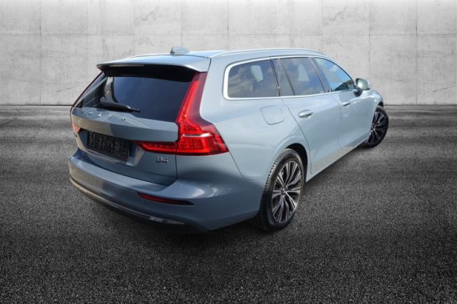 Volvo V60 B4 (d) automatico Plus Bright - foto 3 di 4