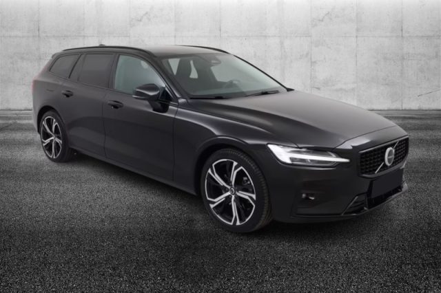 Volvo V60 B4 (d) automatico Plus Dark - foto 2 di 4