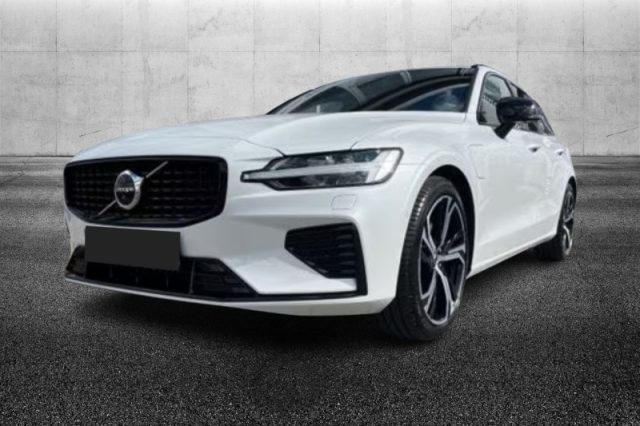 Volvo V60 T6 Plug-in Hybrid AWD automatico Plus Dark usato a PIEVE DI CENTO