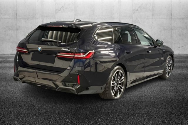 BMW 520 d 48V sDrive Touring Msport - foto 3 di 4