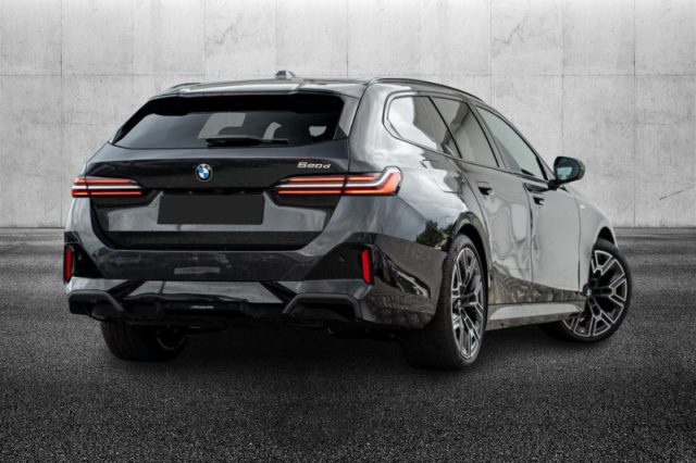 BMW 520 d 48V sDrive Touring Msport - foto 2 di 4