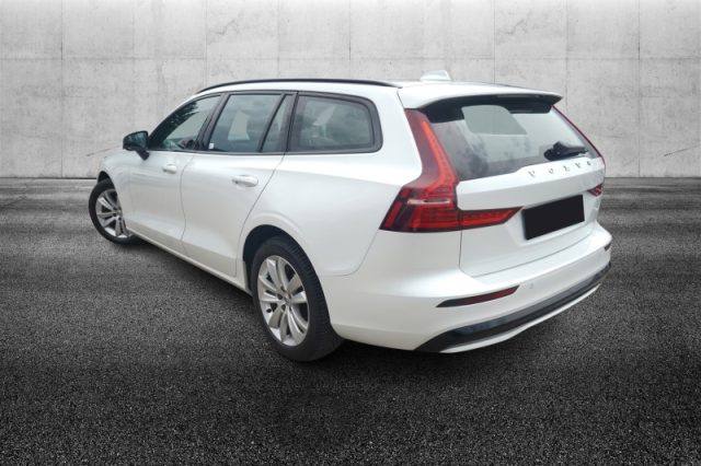 Volvo V60 B4 (d) automatico Plus Dark - foto 4 di 4