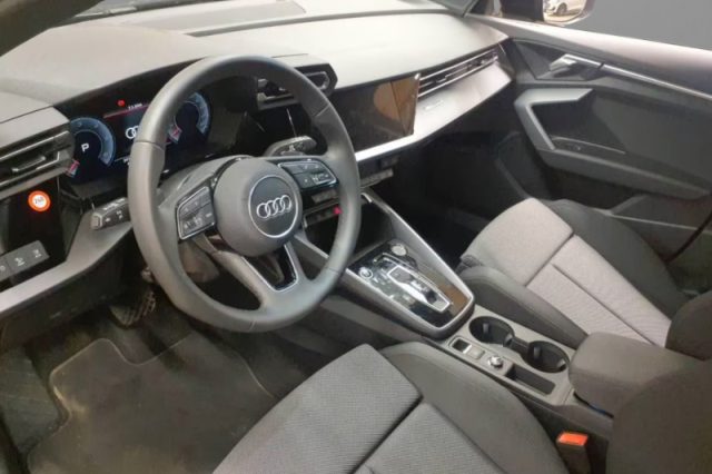 Audi A3 SPB 35 TDI S tronic S line edition - foto 3 di 4