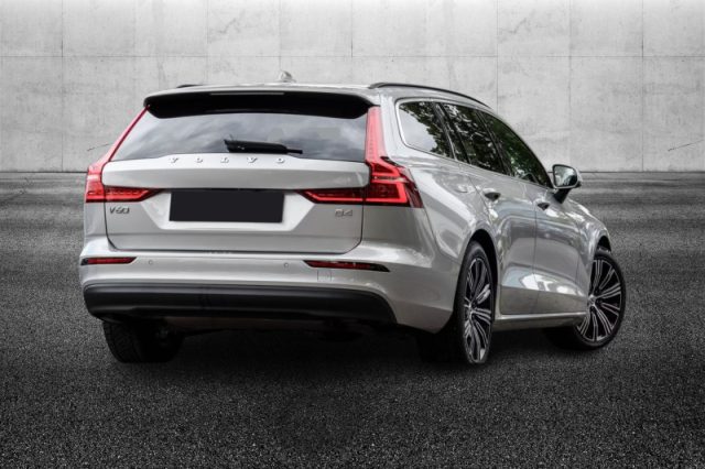 Volvo V60 B4 (d) automatico Core - foto 2 di 4