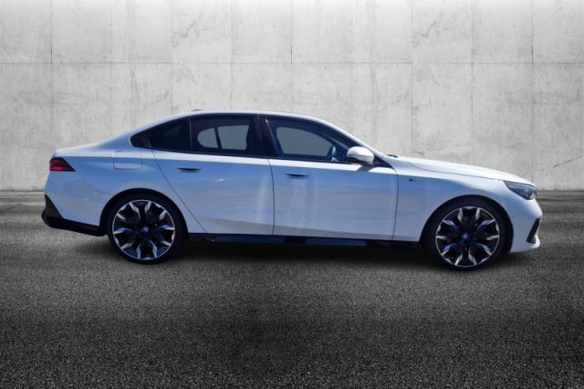 BMW 530 e sDrive Msport Pro - foto 3 di 4