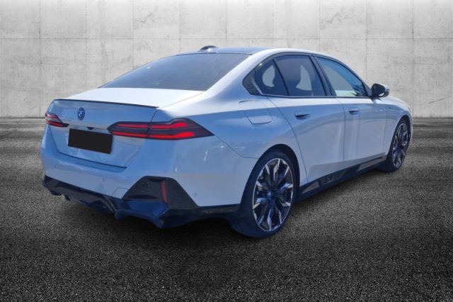 BMW 530 e sDrive Msport Pro - foto 2 di 4