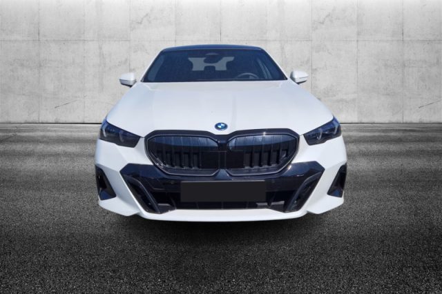 BMW 530 e sDrive Msport Pro - foto 4 di 4
