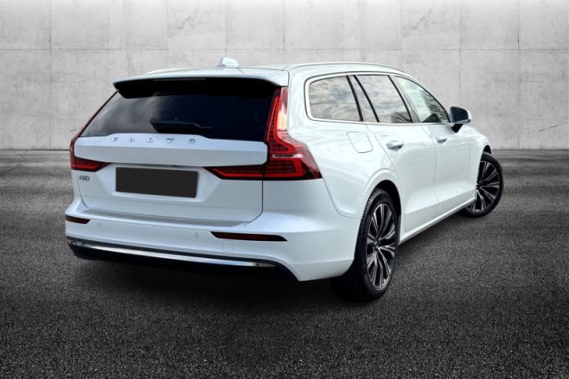 Volvo V60 T6 Recharge AWD Plug-in Hybrid aut. Plus Bright - foto 3 di 4