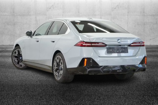 BMW 550 e xDrive Msport Pro - foto 4 di 4