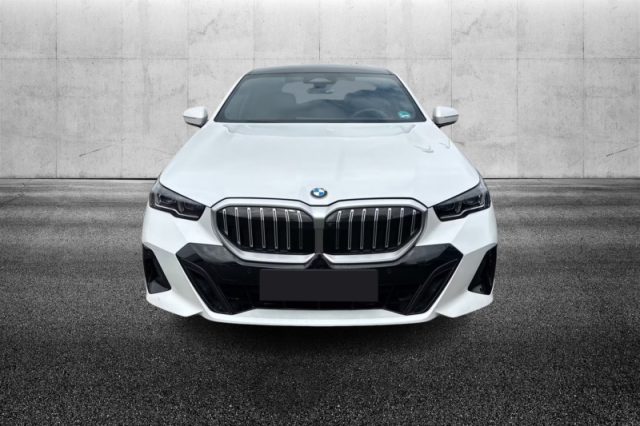 BMW 520 d 48V sDrive Msport - foto 4 di 4