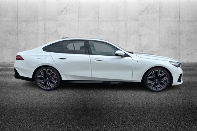 BMW 520 d 48V sDrive Msport - foto 3 di 4